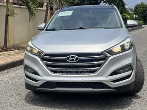 Hyundai Tucson Limited AWD 2016 Silver