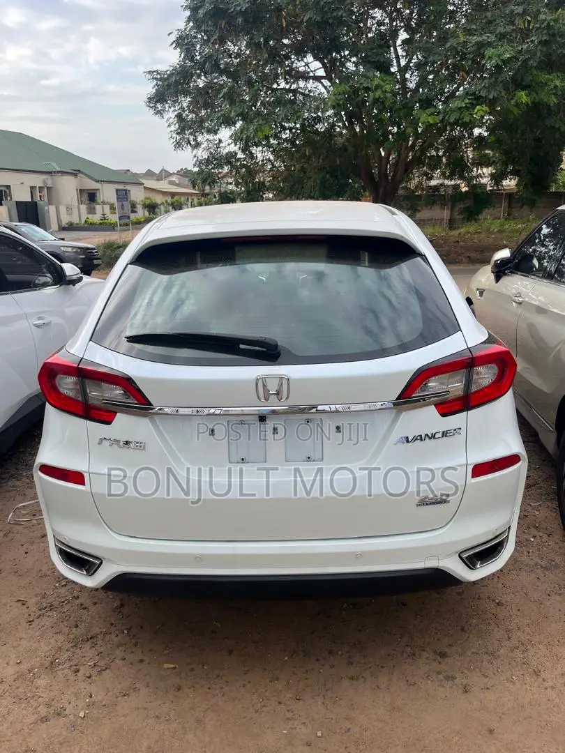Honda Avancier 2017 White