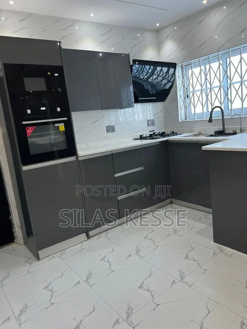 4bdrm Townhouse/Terrace in Frimps Properties, Amasaman for sale