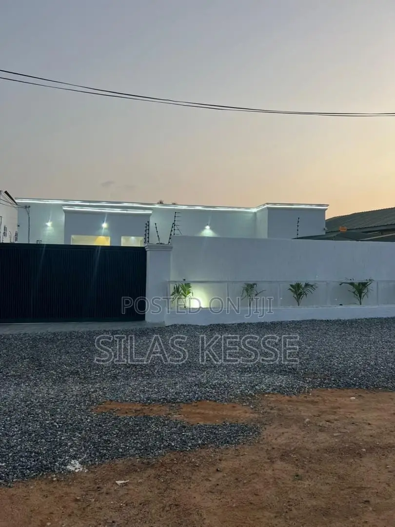 4bdrm Townhouse/Terrace in Frimps Properties, Amasaman for sale