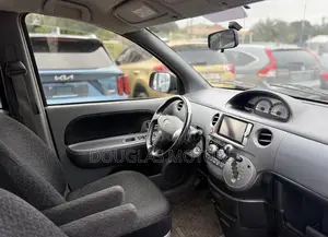Toyota Sienta 2013 Black