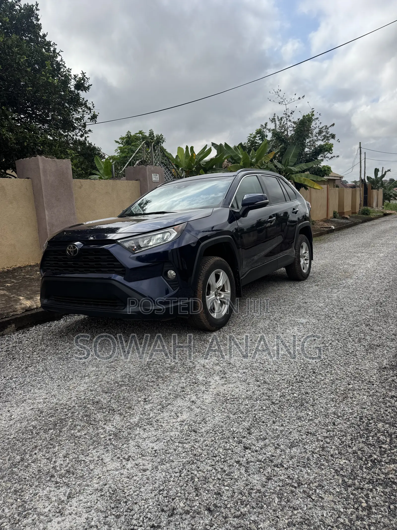 Toyota RAV4 2020 Blue