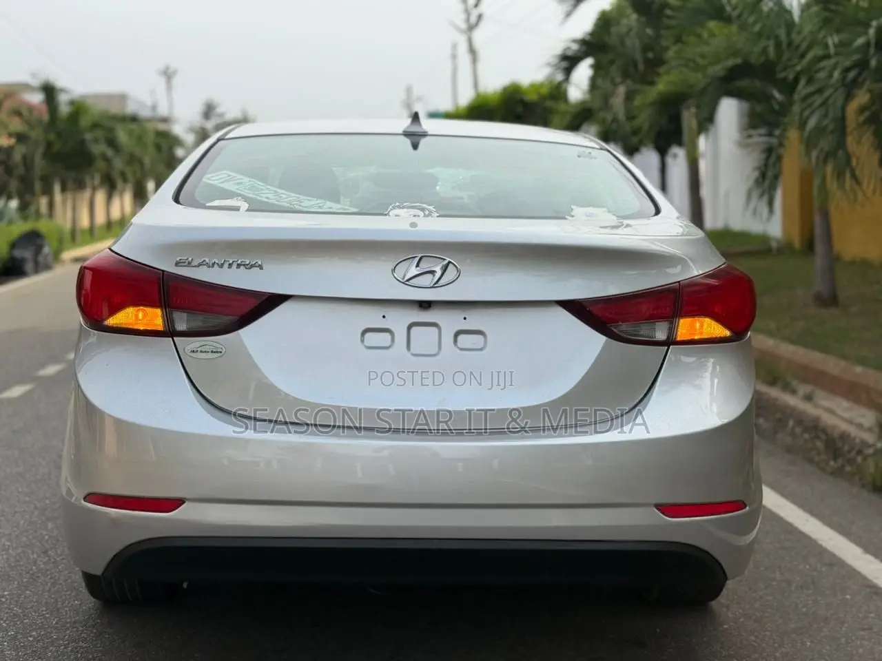 Hyundai Elantra 2015 Silver