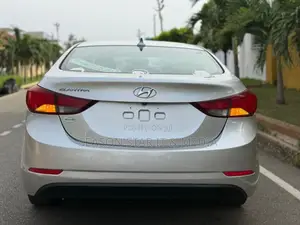 Hyundai Elantra 2015 Silver