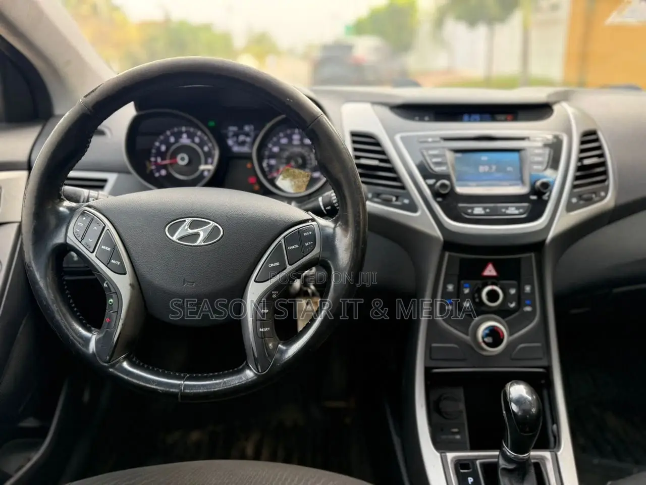 Hyundai Elantra 2015 Silver