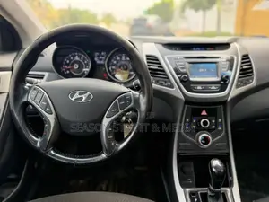 Hyundai Elantra 2015 Silver
