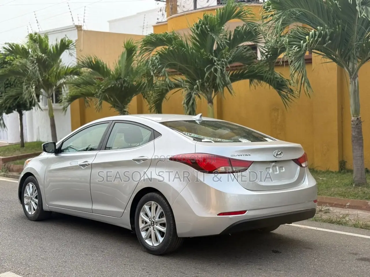 Hyundai Elantra 2015 Silver