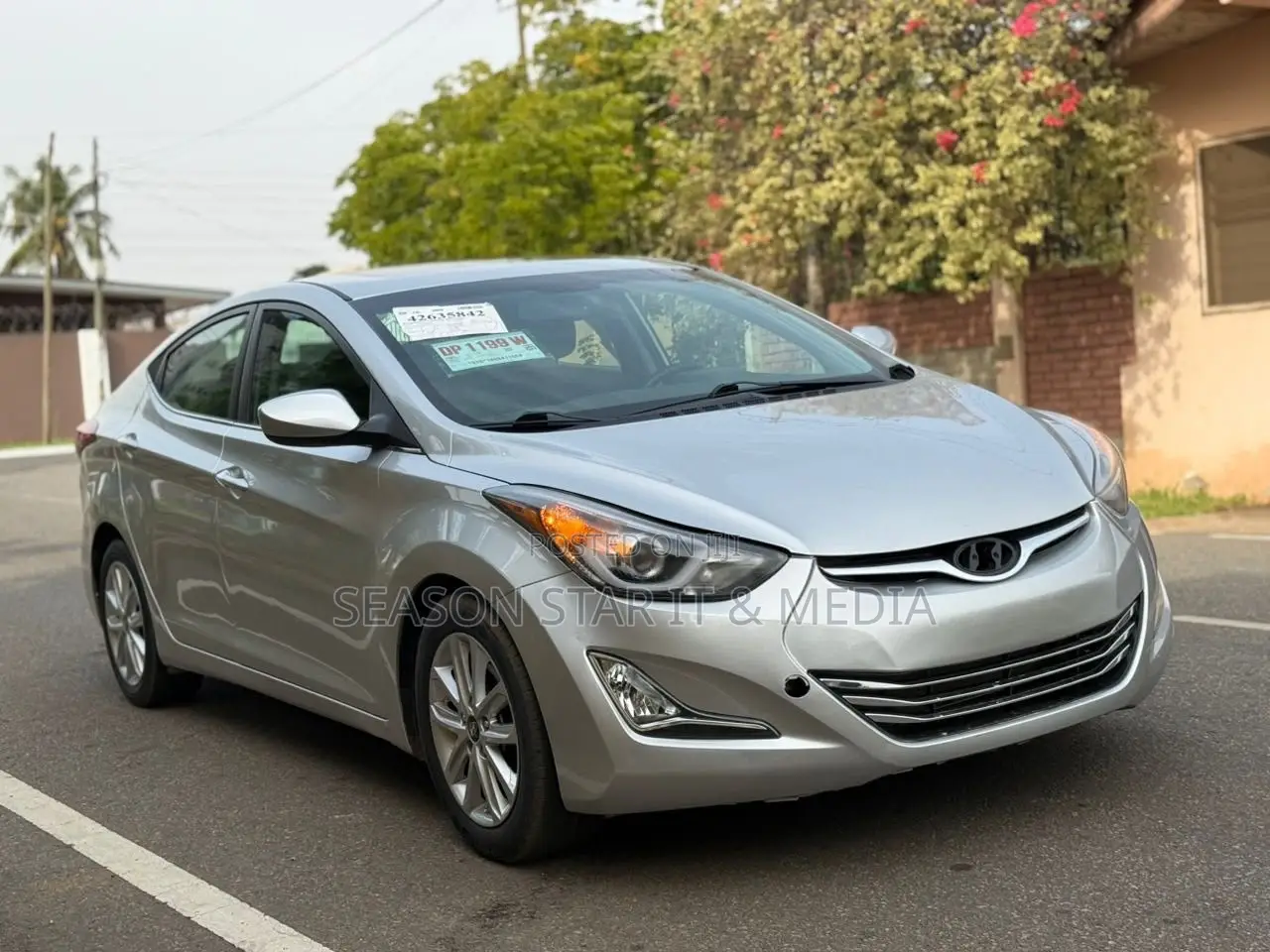Hyundai Elantra 2015 Silver