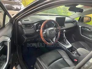 Toyota RAV4 2021 Black