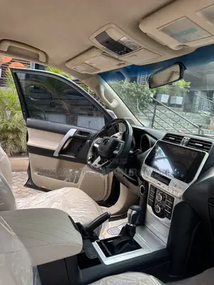 Toyota Land Cruiser Prado 2.7 i 2012 Black