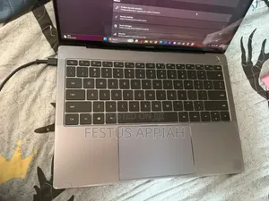 Laptop Huawei MateBook X Pro 8GB Intel Core i5 SSD 256GB