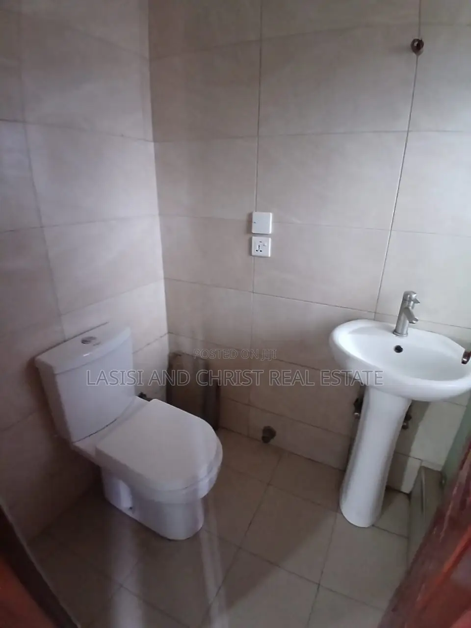 2bdrm Apartment in Lasisi And Christ, Amasaman for rent