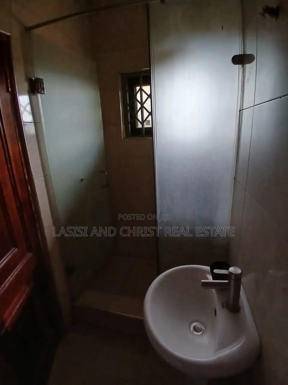 2bdrm Apartment in Lasisi And Christ, Amasaman for rent