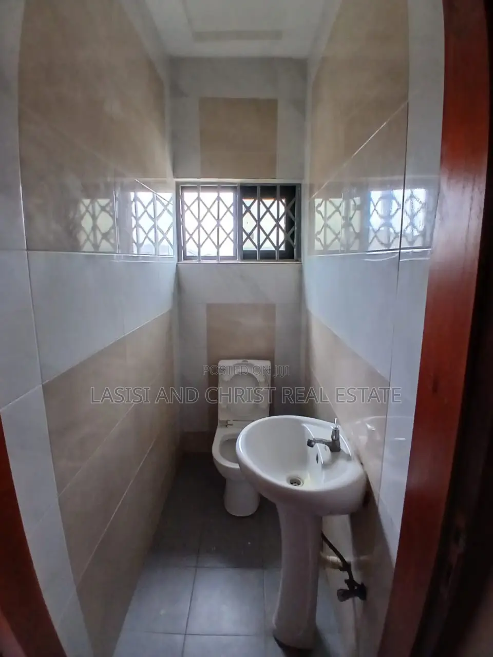 2bdrm Apartment in Lasisi And Christ, Amasaman for rent