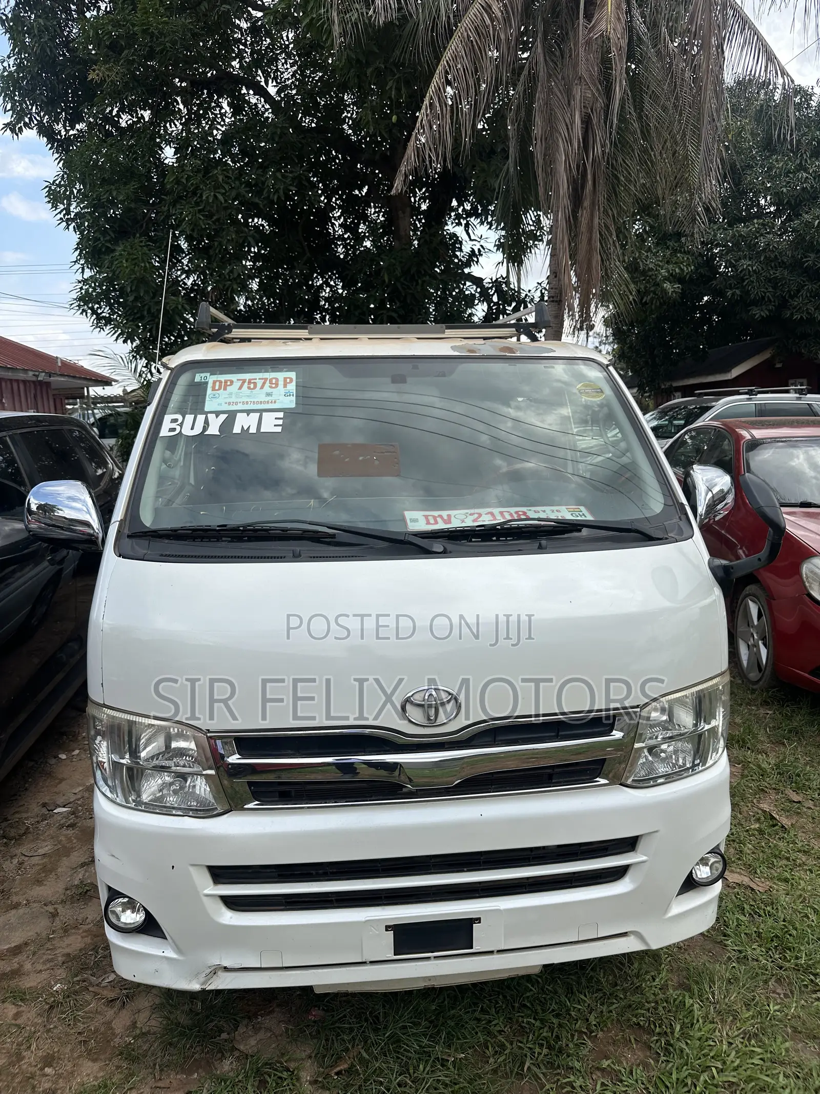 Toyota HiAce 2016 White