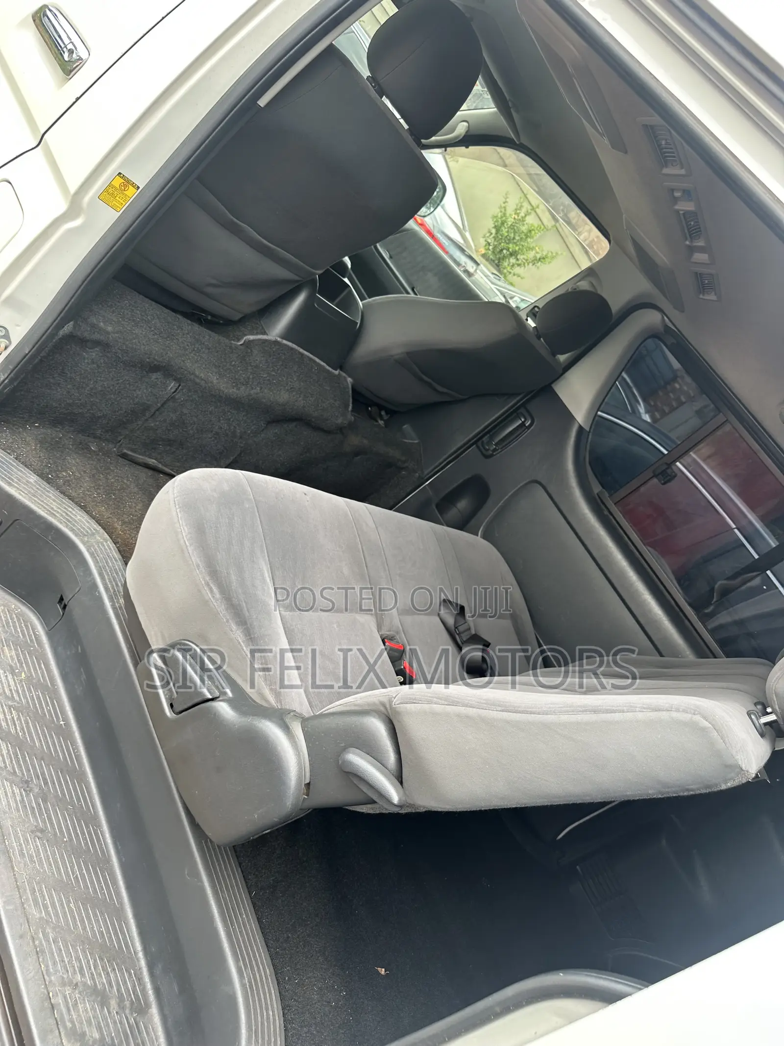 Toyota HiAce 2016 White