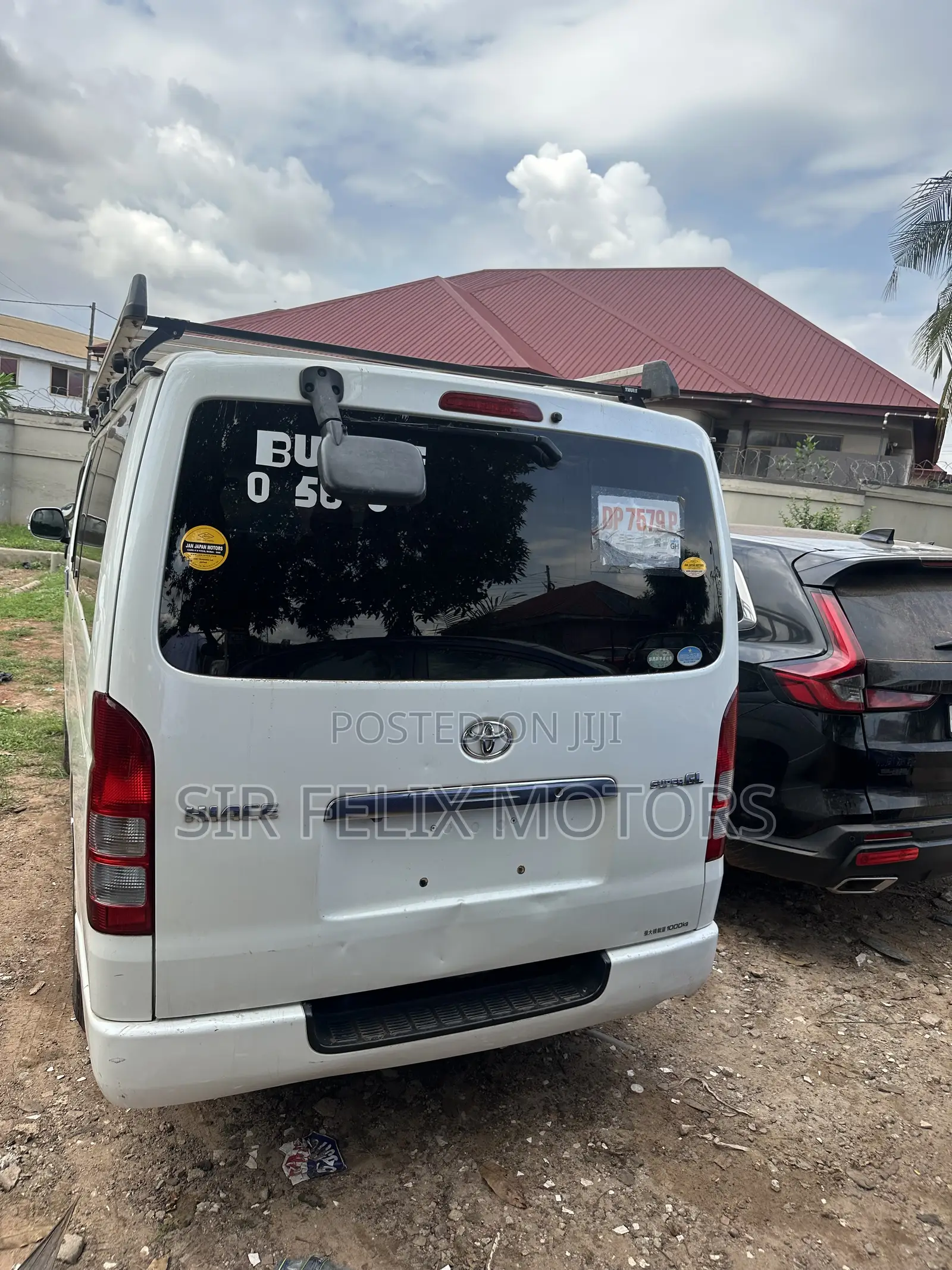 Toyota HiAce 2016 White