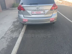 Toyota Venza XLE 4dr Wagon (2.7L 4cyl 6A) 2015 Silver