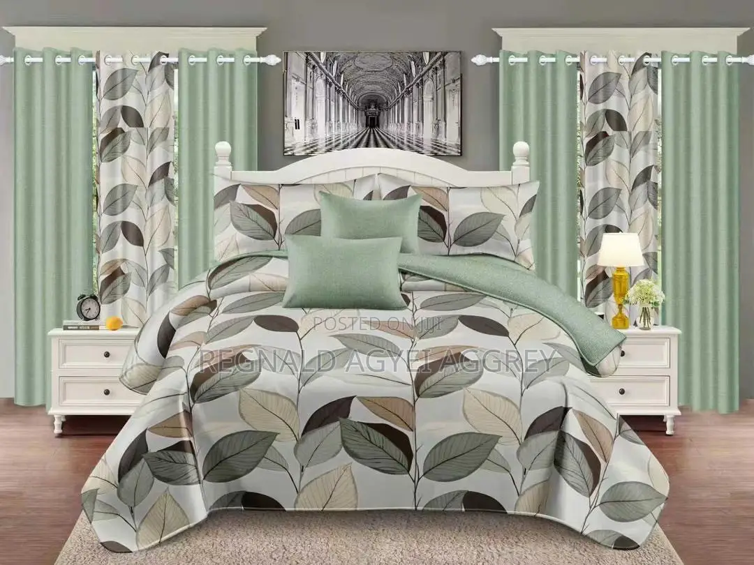 Beedsheet With Curtains