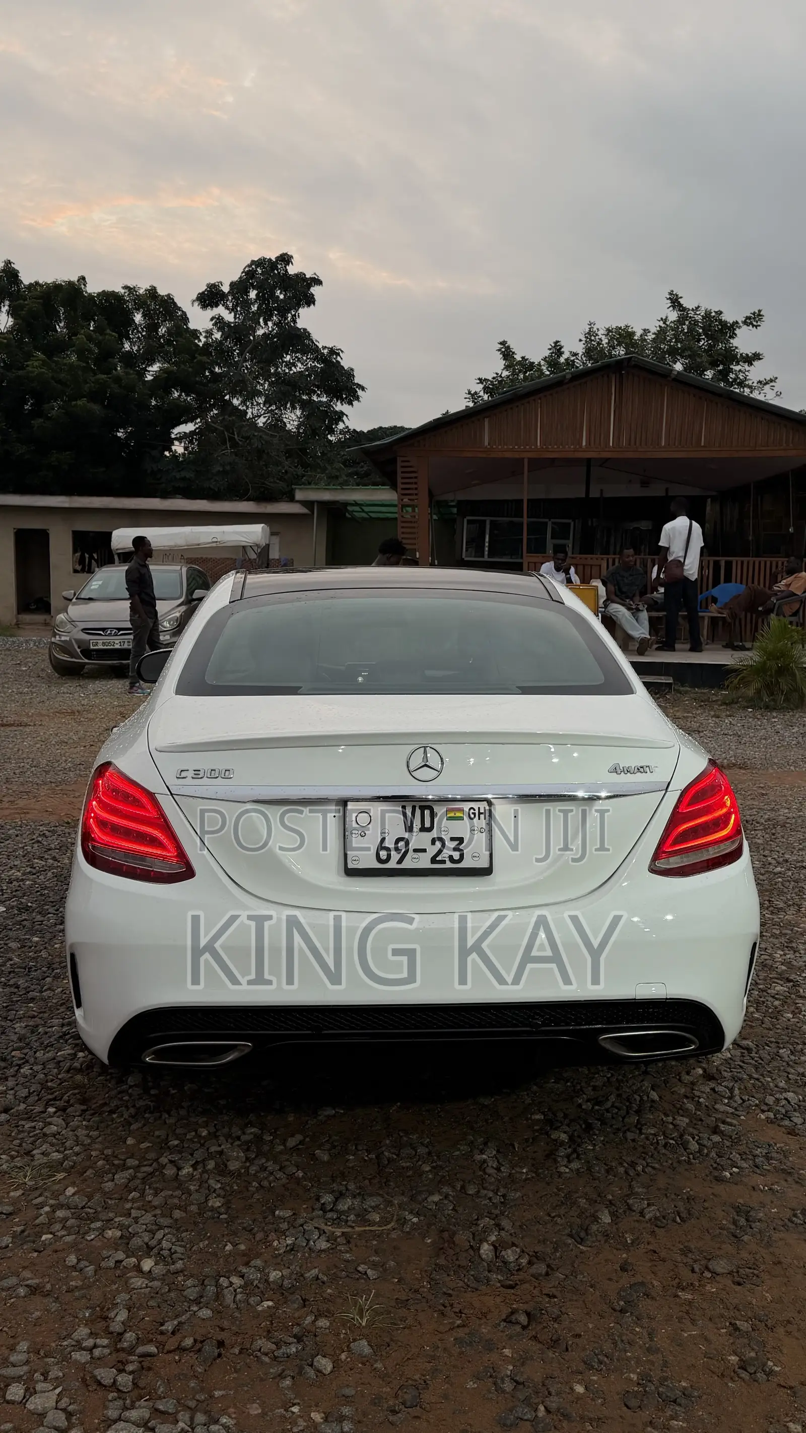 Mercedes-Benz C300 Luxury 4matic Sedan AWD (2.0L 4cyl 7A) 2017 White