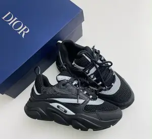 Christian Dior B22