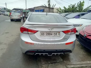 Hyundai Elantra SE 4dr Sedan (1.8L 4cyl 6A) 2014 Silver