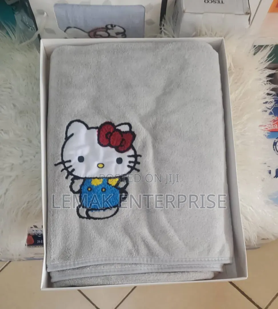 Kids Towels for All Ages. 100 Percent Cotton. Size 28"×56"