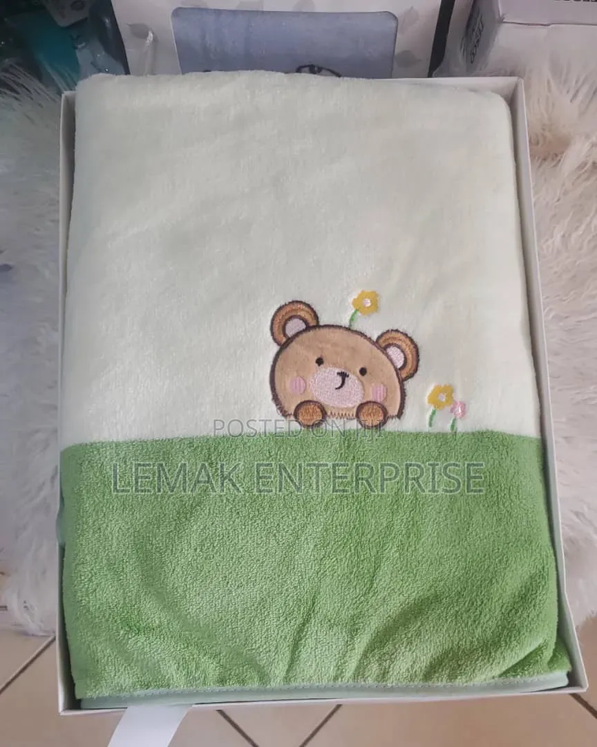 Kids Towels for All Ages. 100 Percent Cotton. Size 28"×56"