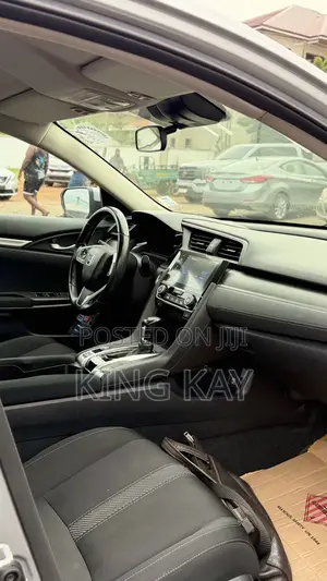 Honda Civic LX 4dr Sedan (2.0L 4cyl) 2017 Gray