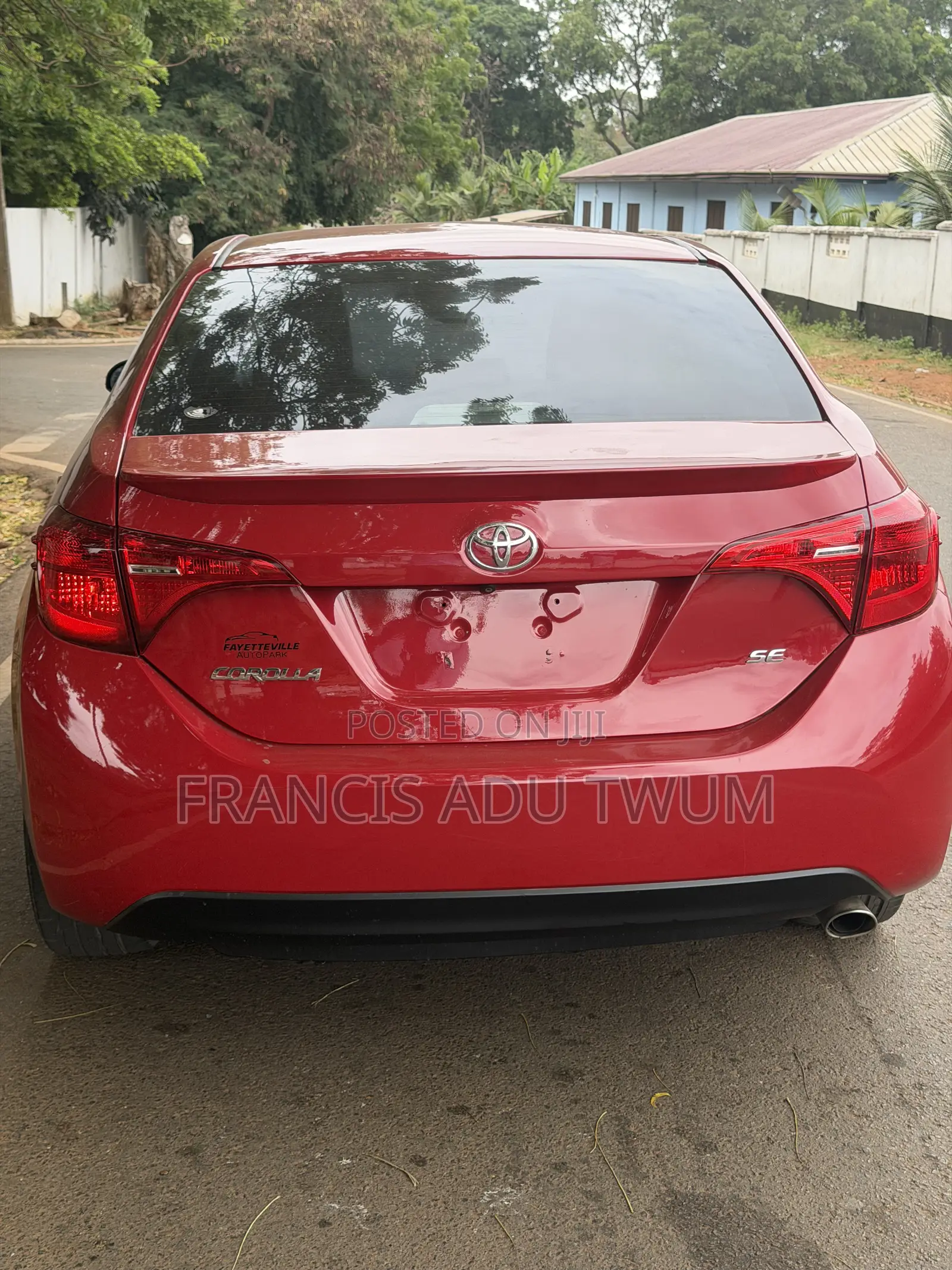 Toyota Corolla SE (1.8L 4cyl 2A) 2018 Red