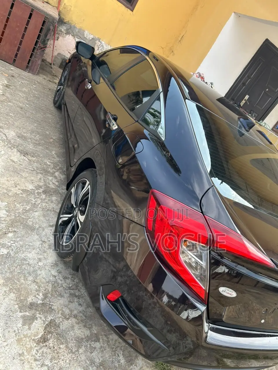Honda Civic Touring 4dr Sedan (1.5L 4cyl) 2017 Black