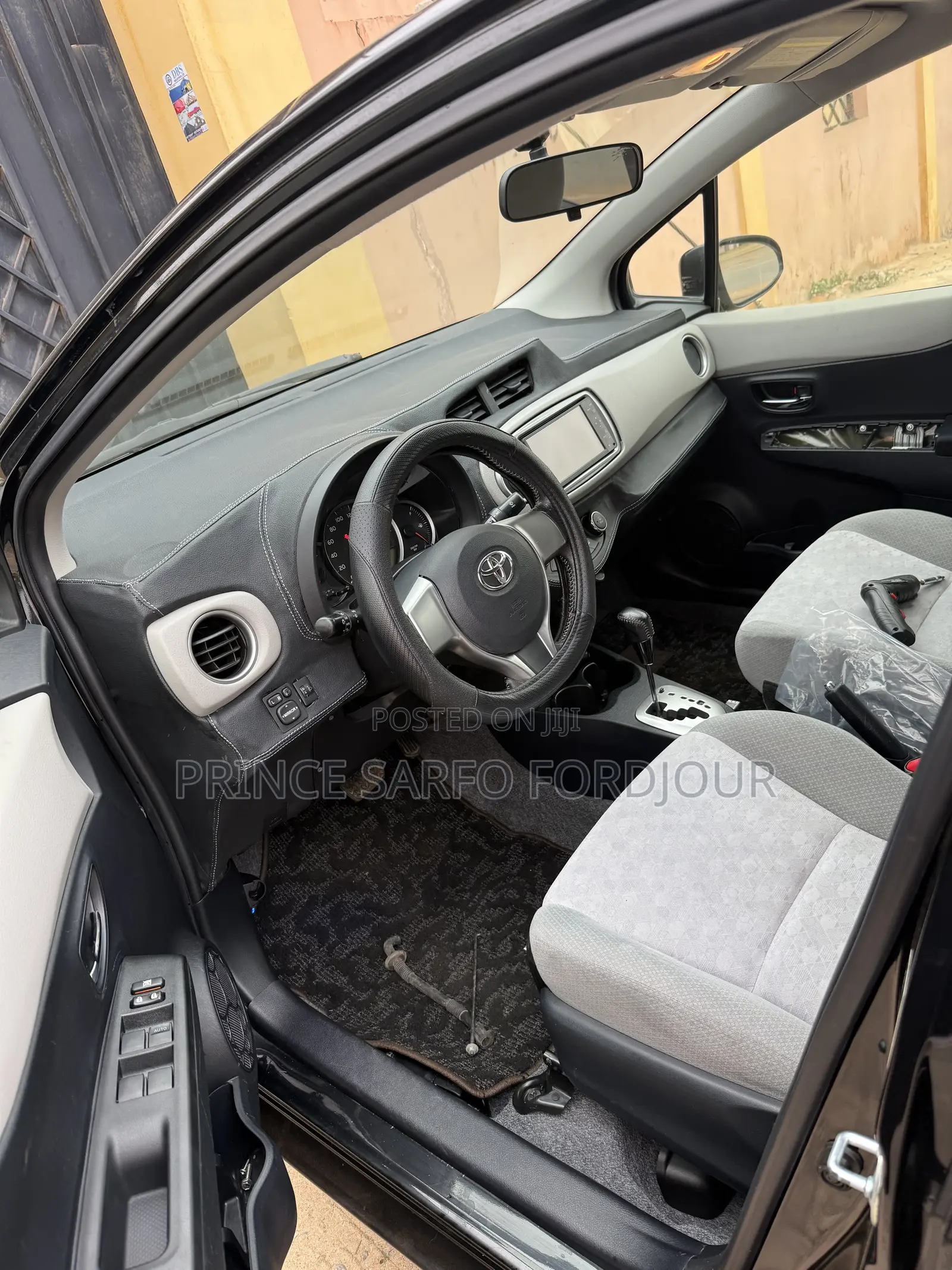 Toyota Vitz 2012 Black