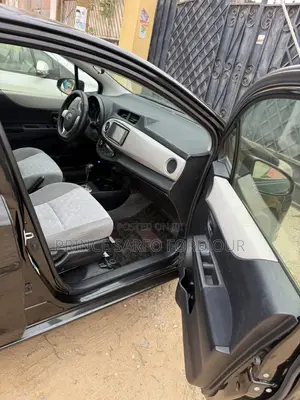 Toyota Vitz 2012 Black