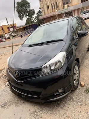 Toyota Vitz 2012 Black