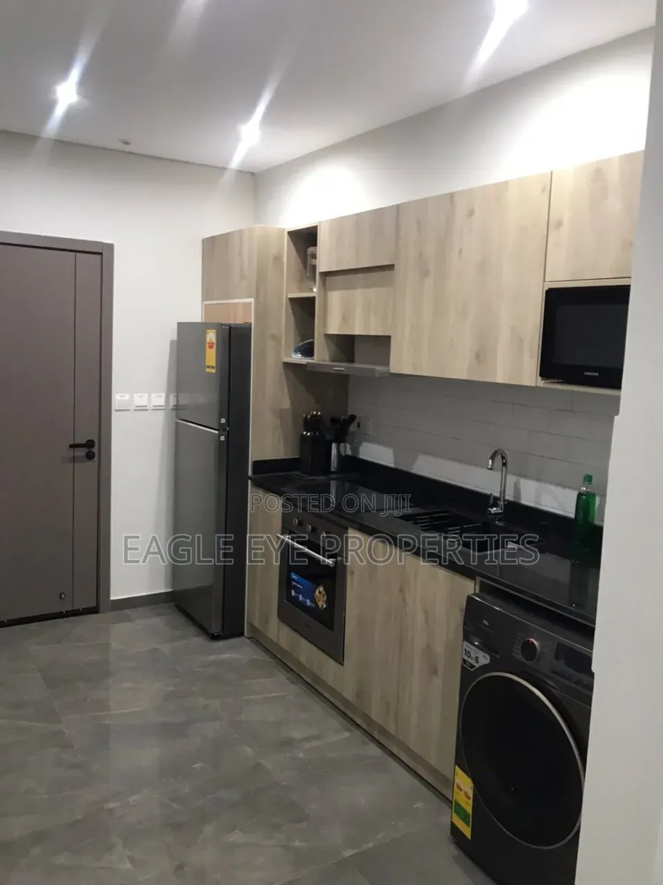 Studio Apartment in Boundary Road Area for sale