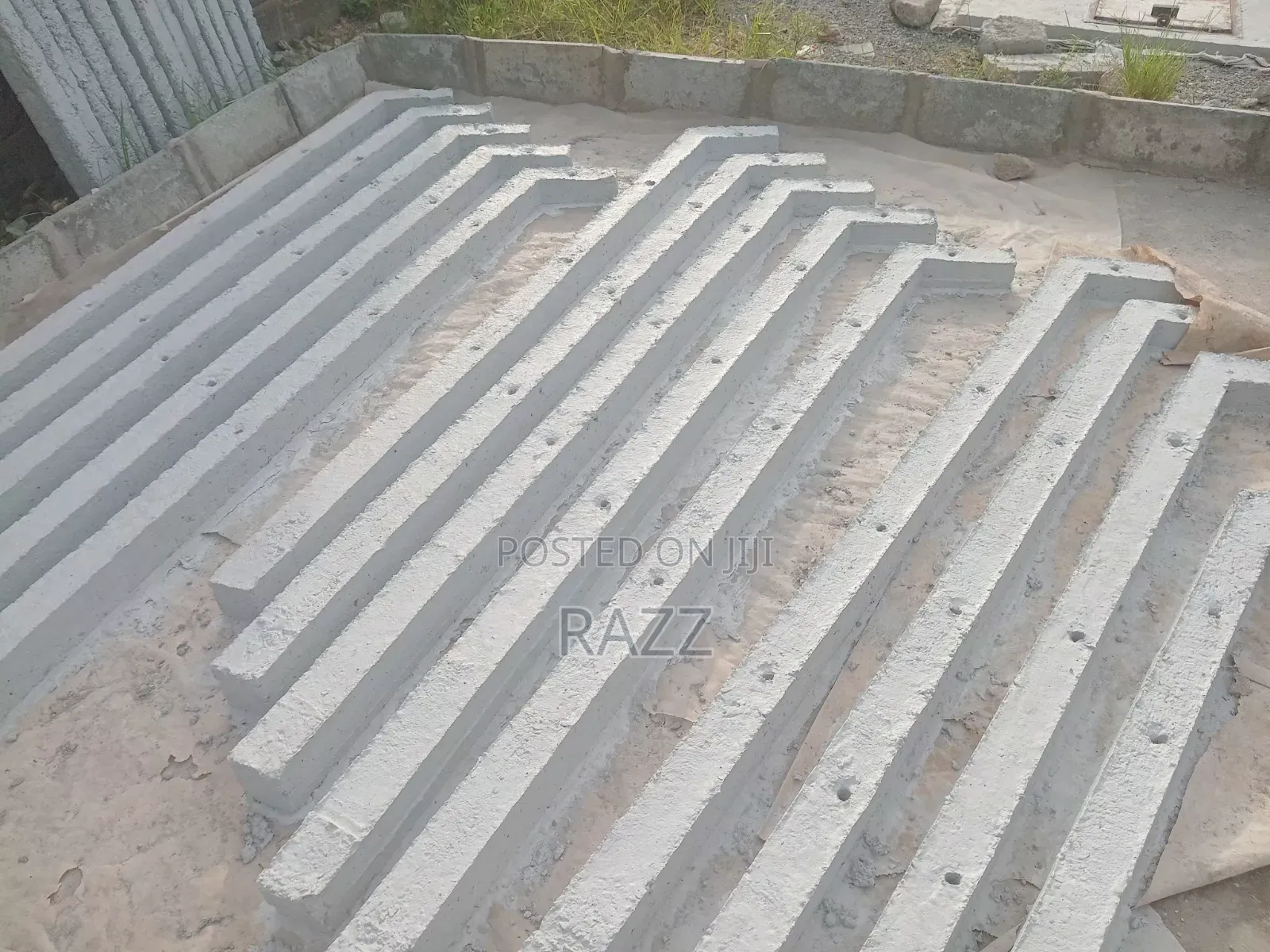 6 Feet Long Plot Pillars