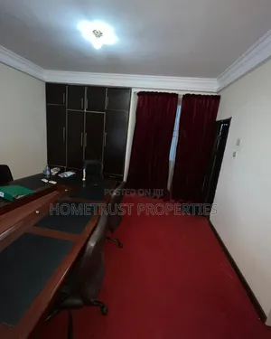 7bdrm Duplex in Maccharthy Hills for sale