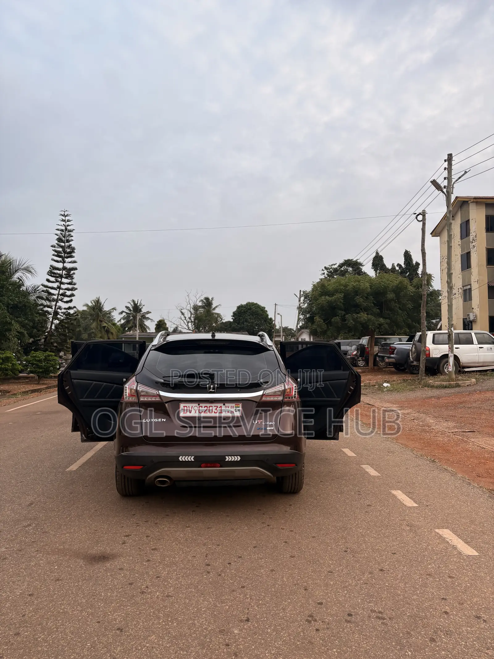 Luxgen U6 2.0 Petrol FWD 2017 Burgundy