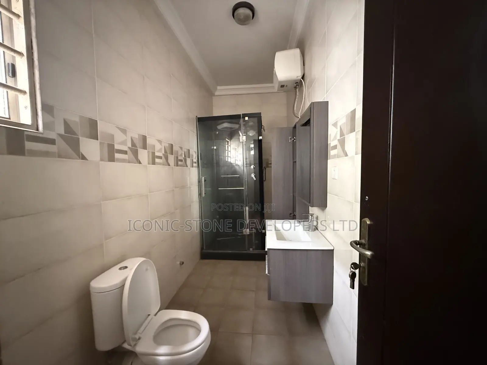 4bdrm House in Lakeside for rent