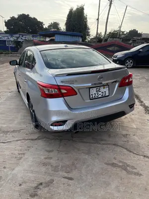 Nissan Sentra S 2016 Silver