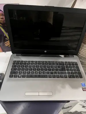 Laptop HP Pavilion 15 8GB Intel Core i5 HDD 1T