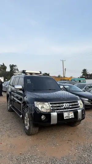 Mitsubishi Pajero 3.0 2010 Black