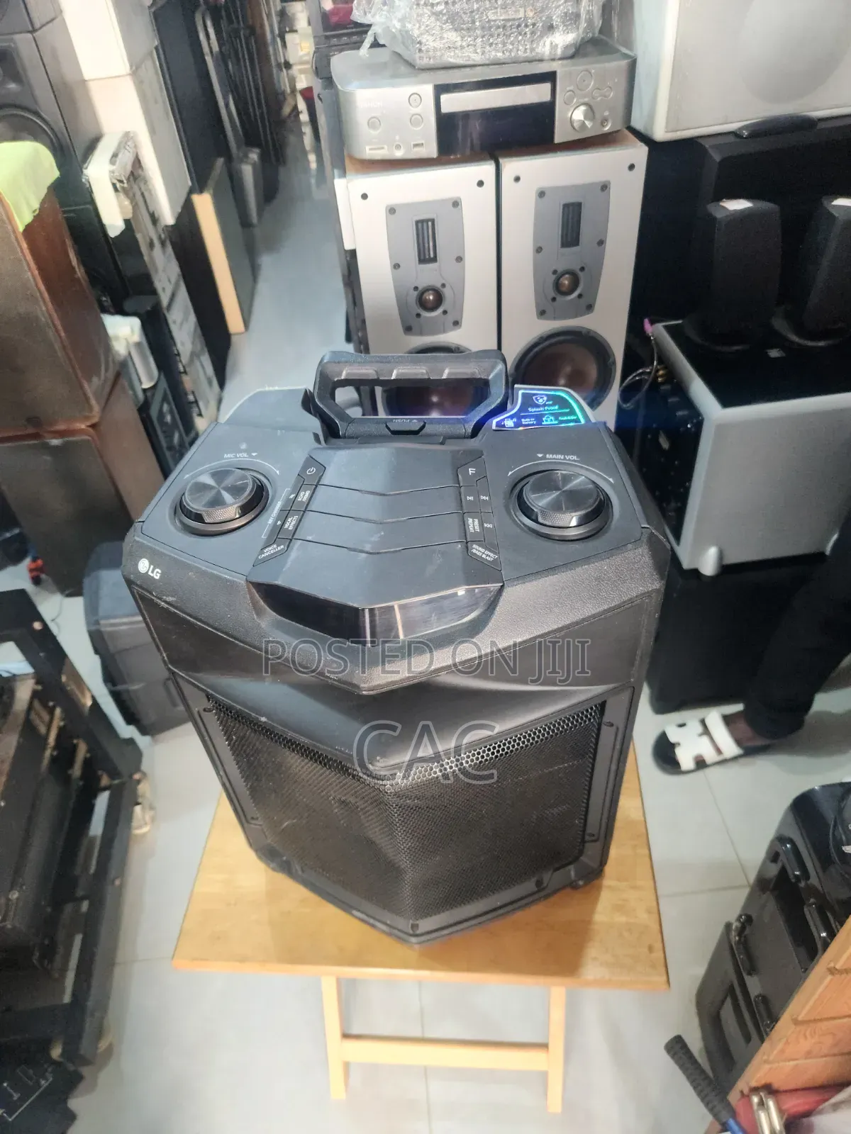 LG Rk3 Rechargeable Bluetooth Speaker
