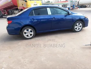 Toyota Corolla LE 4dr Sedan (1.8L 4cyl 4A) 2013 Blue