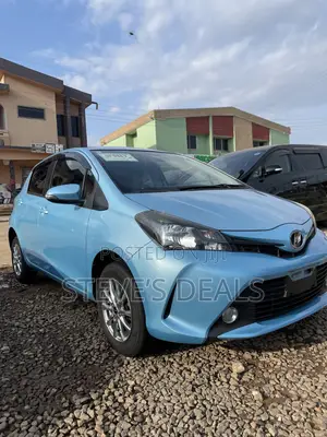 Toyota Vitz 1.3 AWD 5dr 2016 Blue