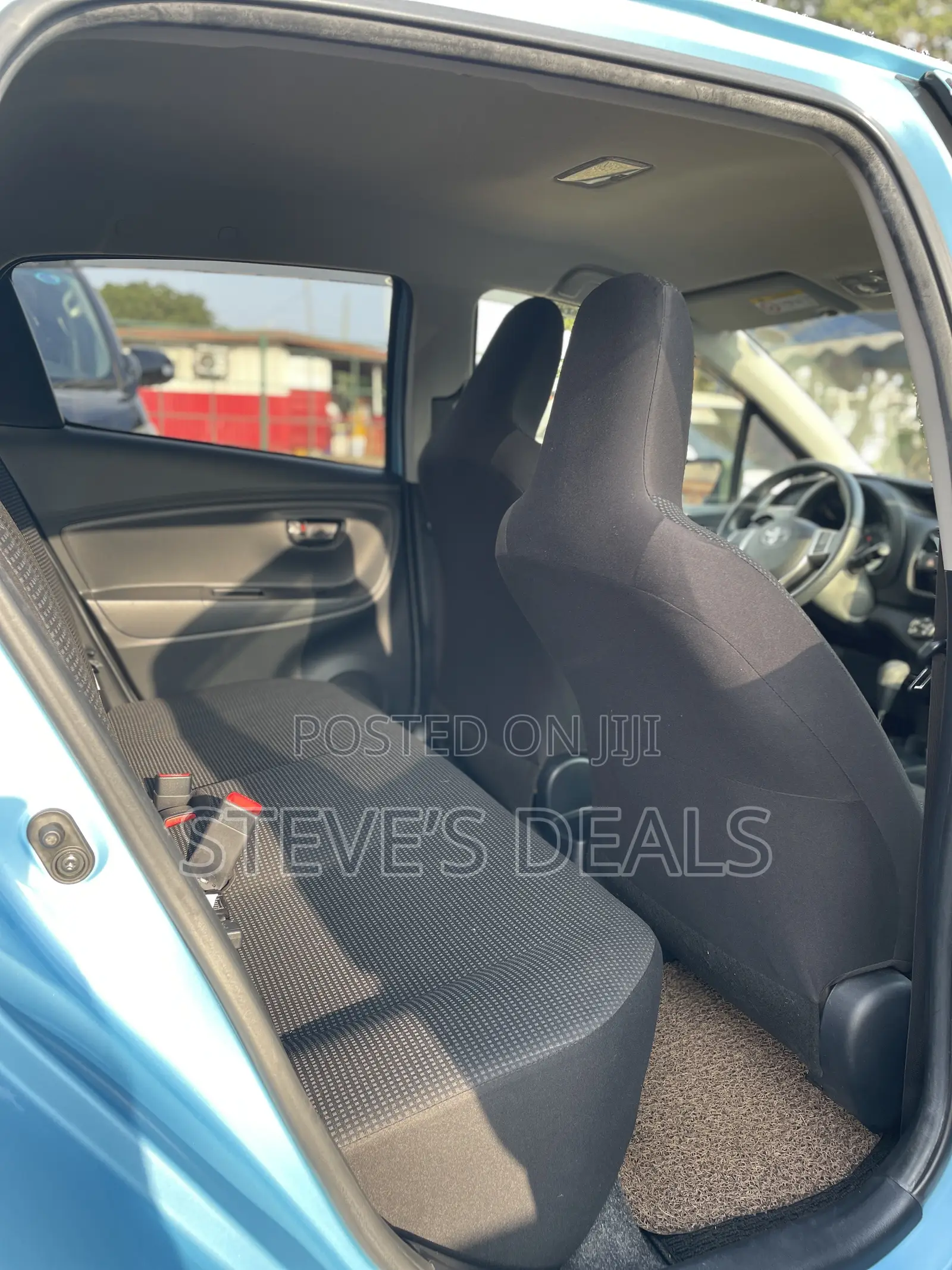 Toyota Vitz 1.3 AWD 5dr 2016 Blue