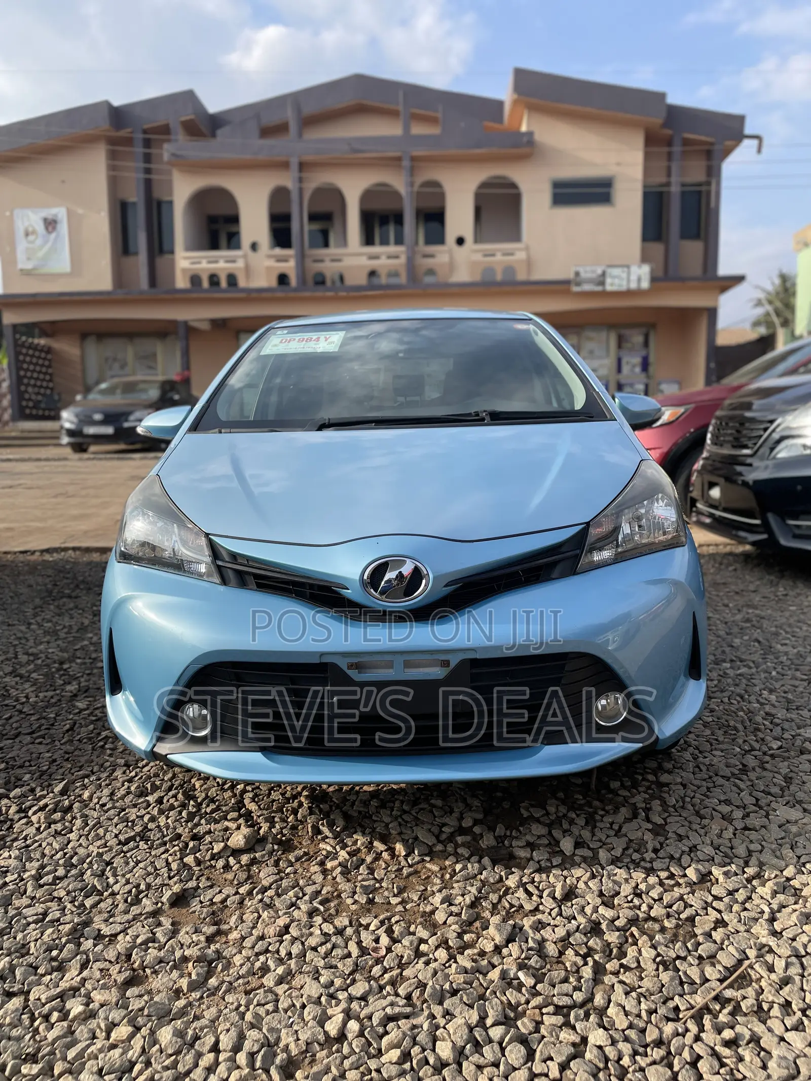 Toyota Vitz 1.3 AWD 5dr 2016 Blue