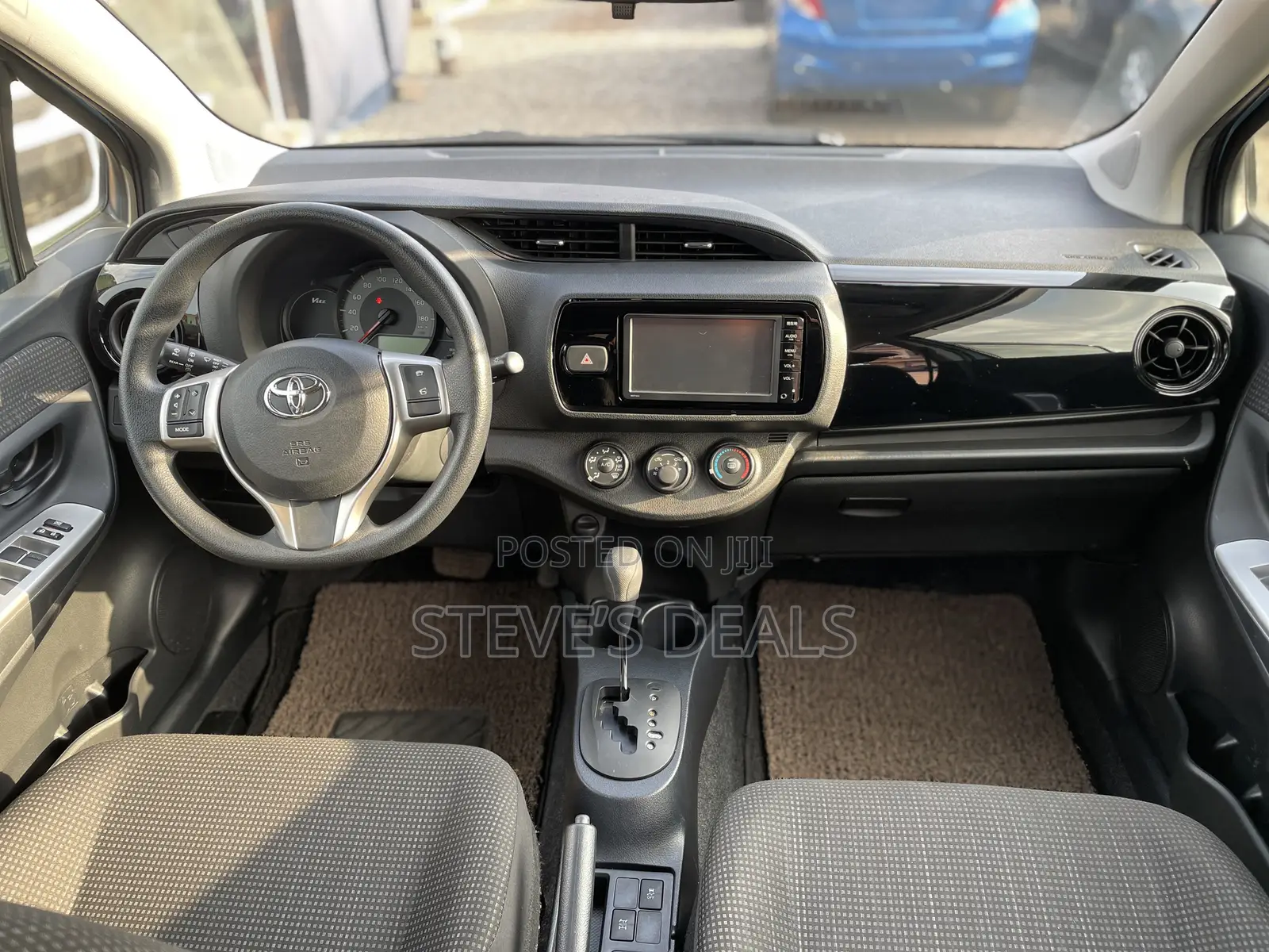 Toyota Vitz 1.3 AWD 5dr 2016 Blue