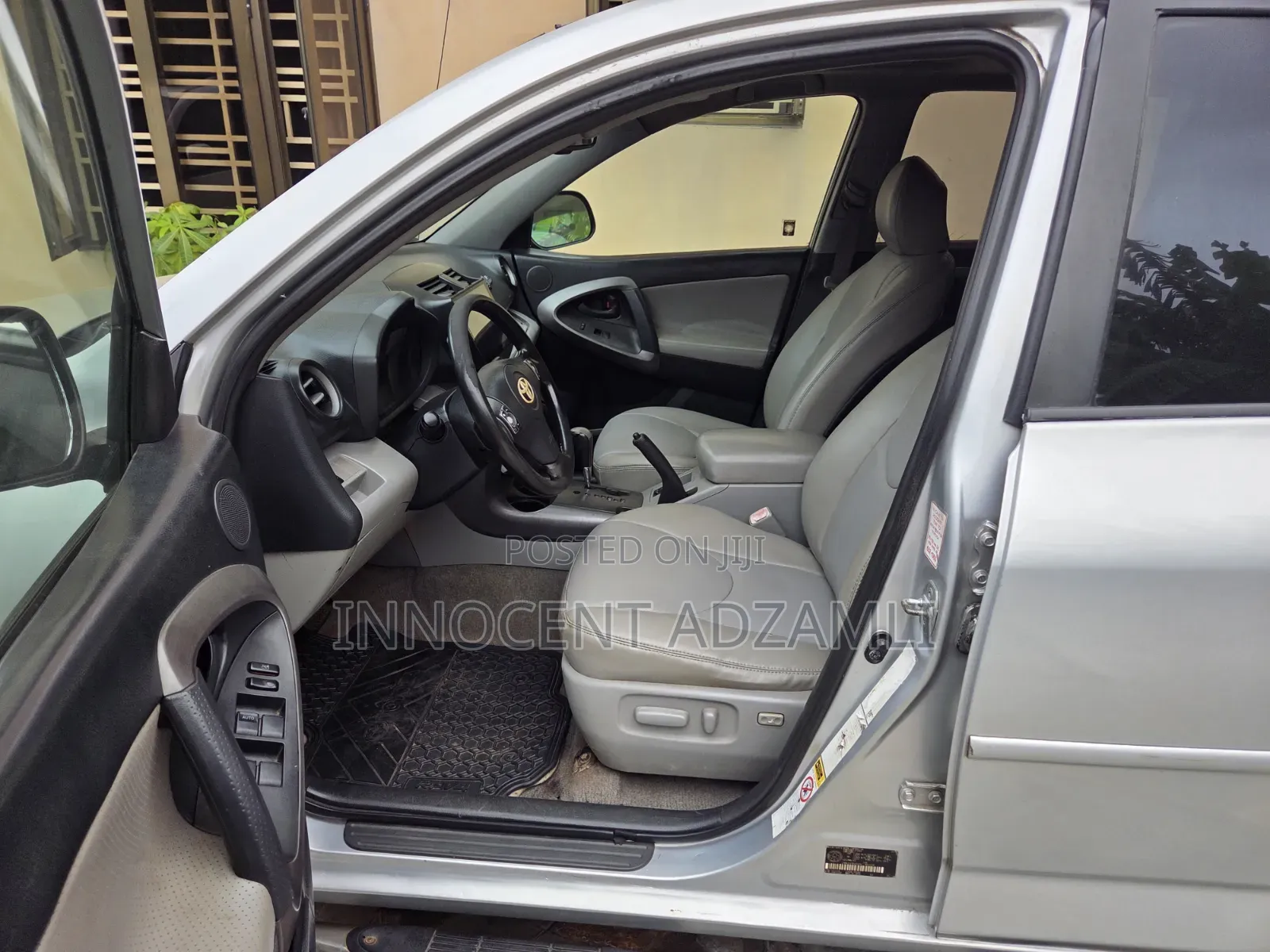 Toyota RAV4 200 4X4 Automatic 2008 Gray