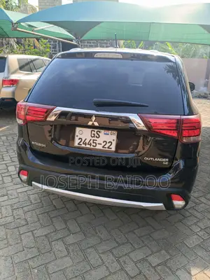 Mitsubishi Outlander SE FWD 2016 Black